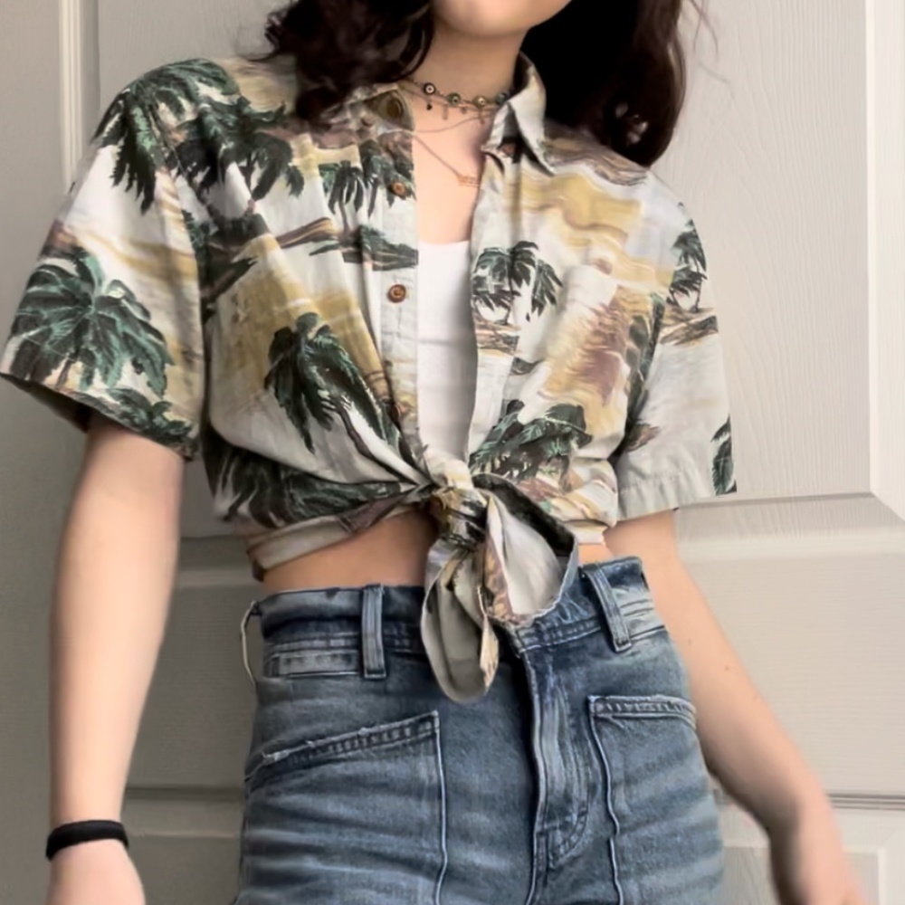 American Eagle Button Up Tropical Shirt